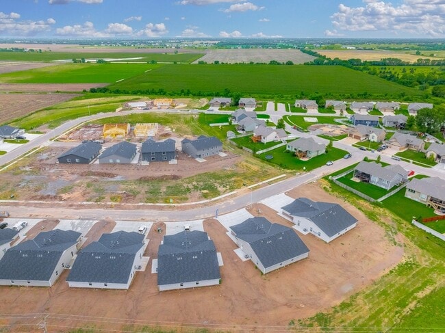 Building Photo - 2432 S Wheatland St