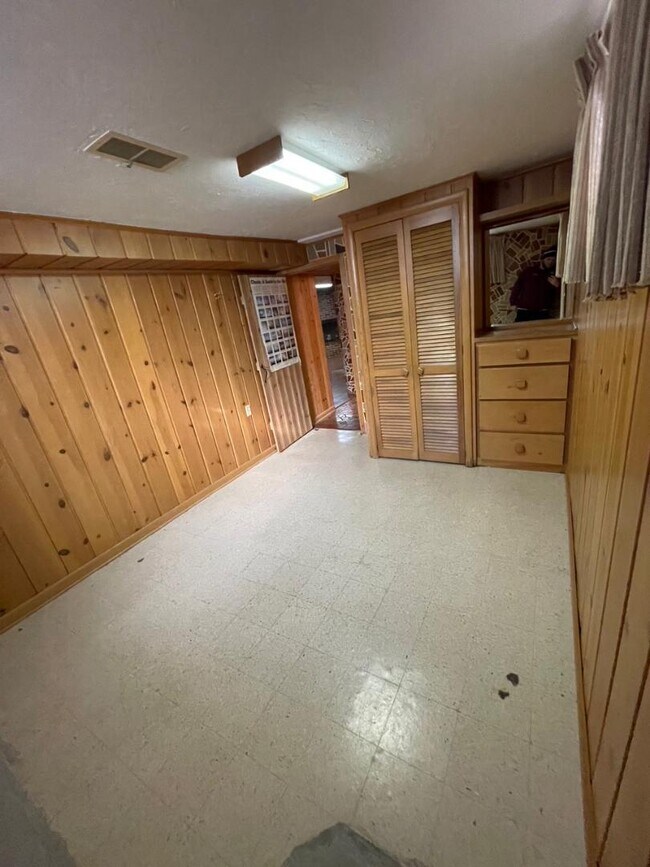 Building Photo - 3445 N 58th St