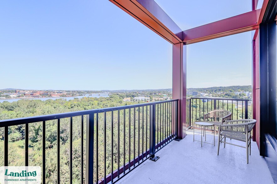 Building Photo - 632 Howard Rd SE