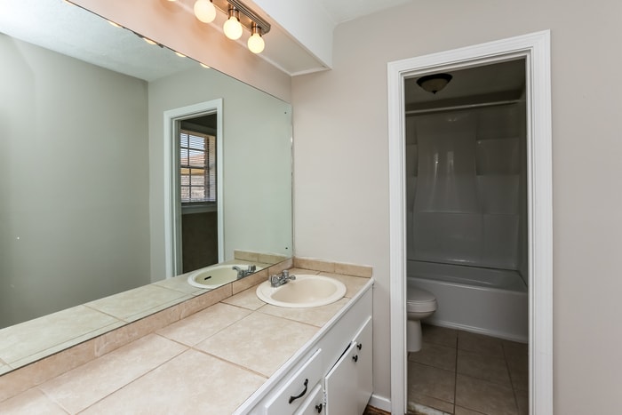 Building Photo - 112 Easthaven Dr