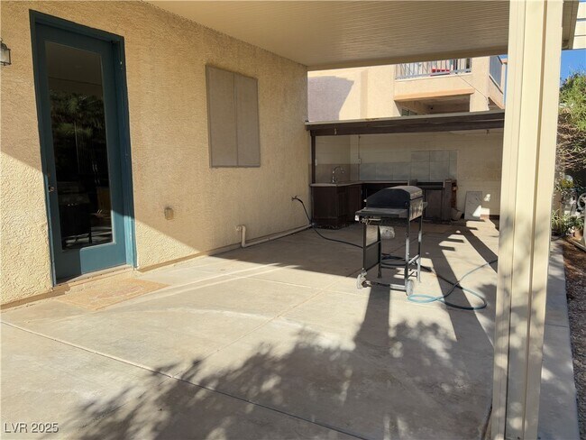 Building Photo - 6765 Upland Heights Ave
