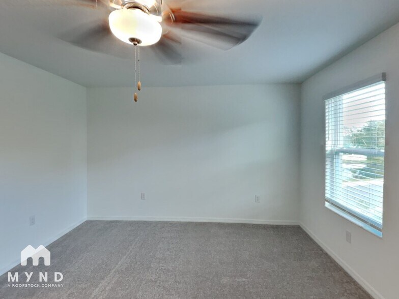 Building Photo - 6046 Shiner St