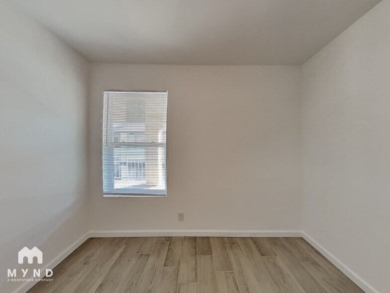 Building Photo - 6657 W Ocotillo Rd