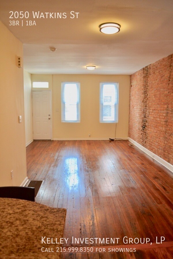 Building Photo - 2050 Watkins St
