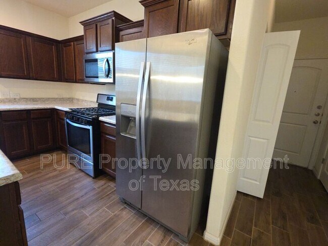 Building Photo - 417 Cinnamon Teal Ln