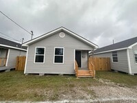 Building Photo - Updated 2/1 Available NOW