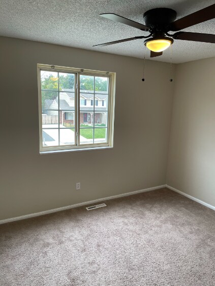 Building Photo - 1175 E Dry Creek Pl