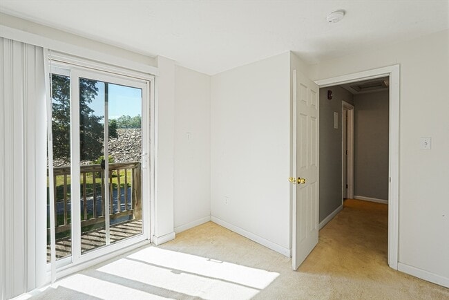 Building Photo - 44 Howarth Rd