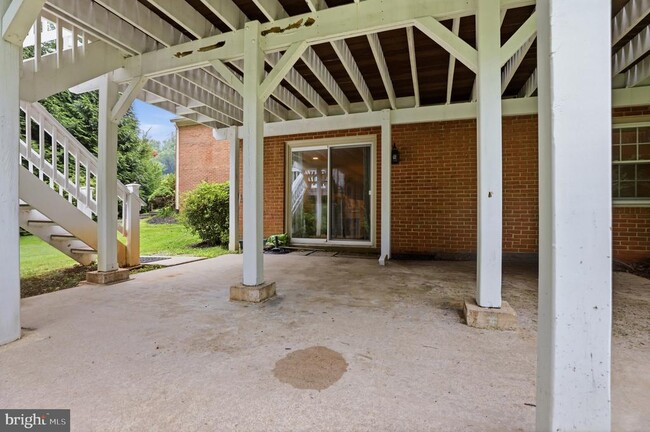 Building Photo - 7715 Crossover Dr