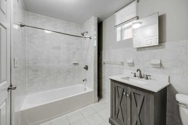 Building Photo - 2902 Barton Ave