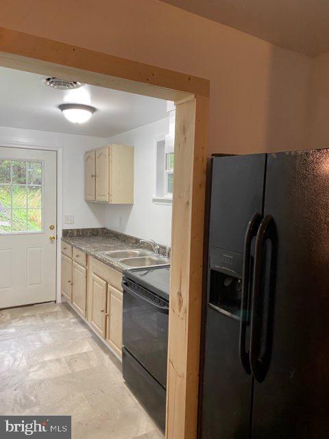 Building Photo - 1499 Valley Rd