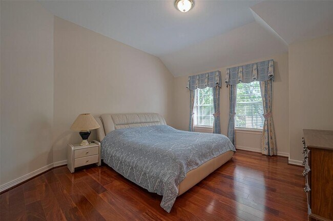 Building Photo - 4707 Gladesdale Park Ln