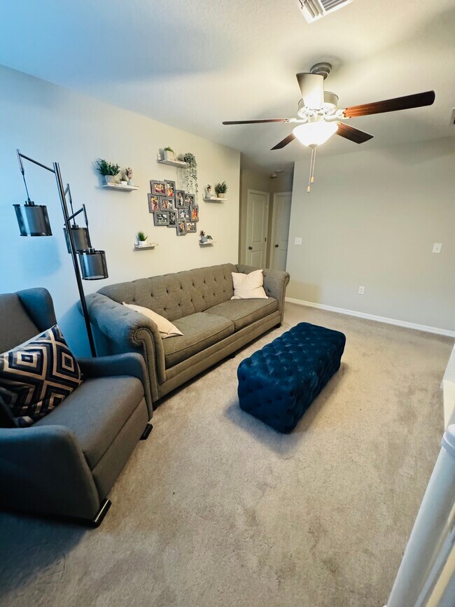 Building Photo - 7335 Canterbury Bells Ct