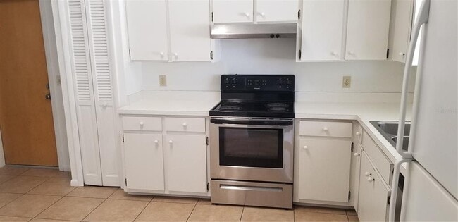 Building Photo - 594 Heather Ln