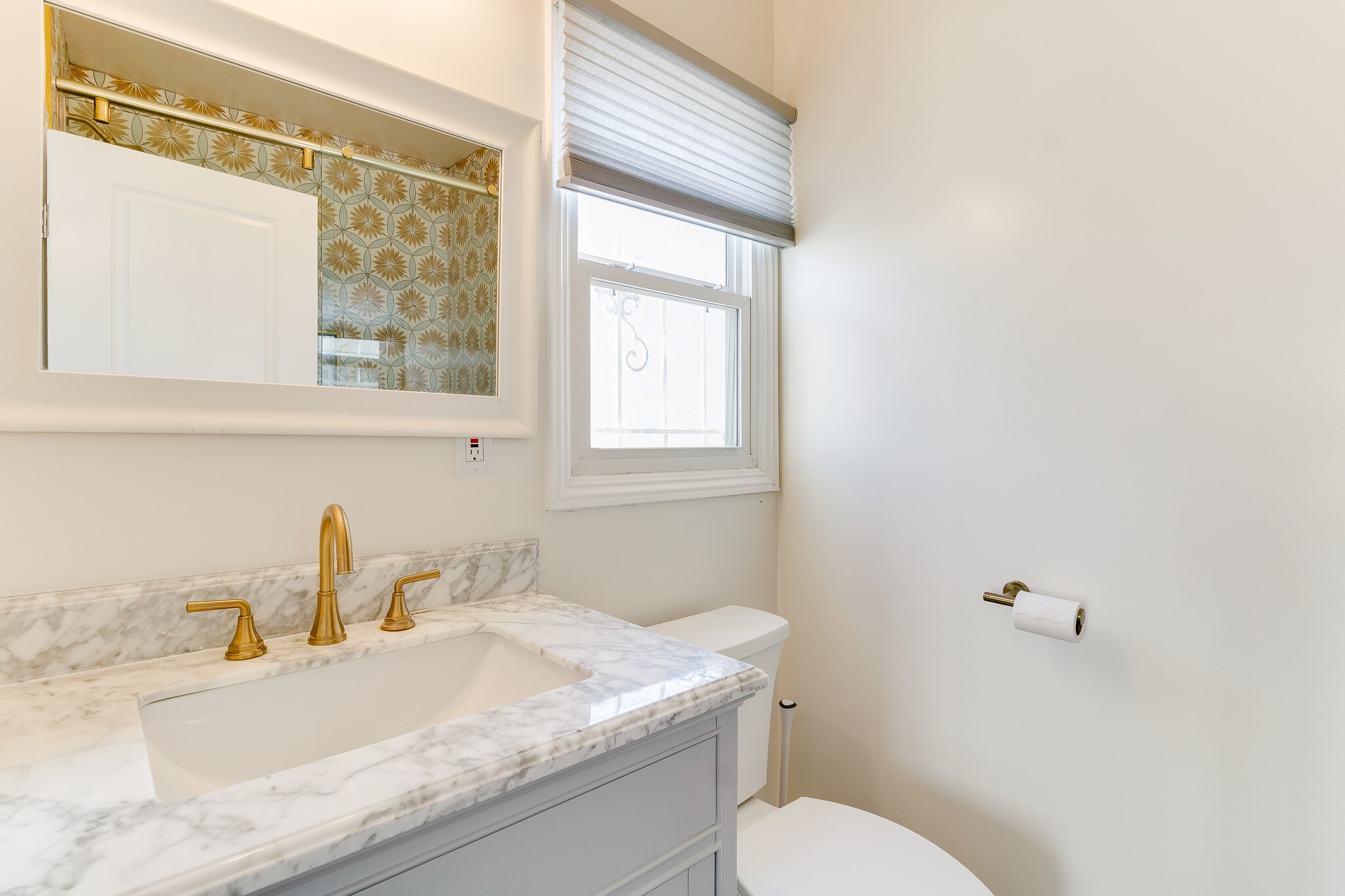 Main Bathroom - 240 S Palm Dr