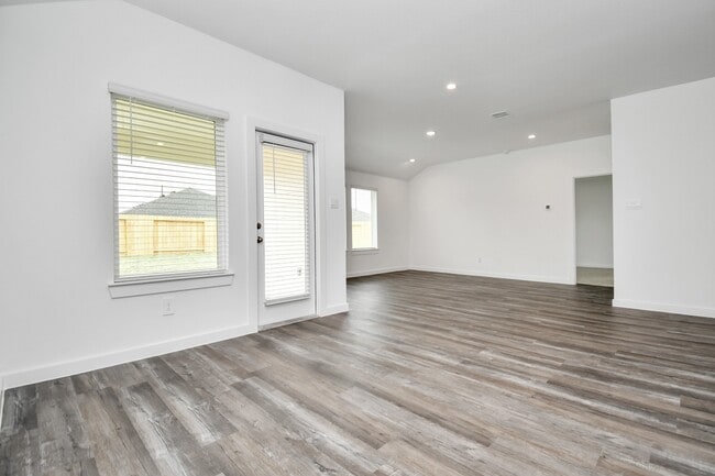 Building Photo - 1123 Briscoe Ct