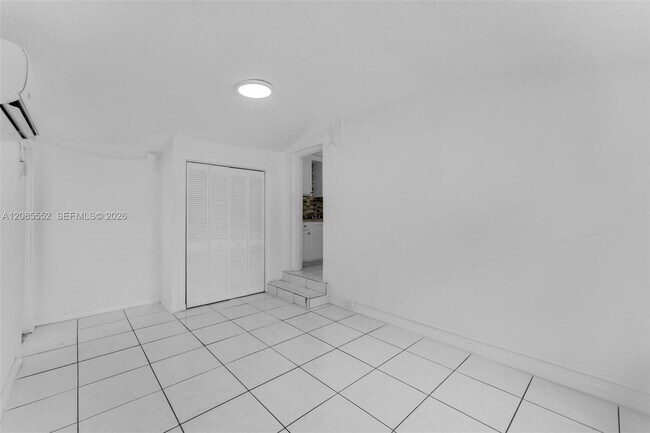 Building Photo - 201 SW 51st Ct