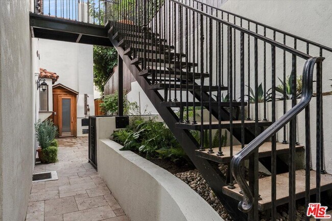 Building Photo - 1901 El Cerrito Pl