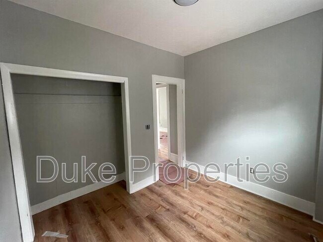 Building Photo - 5 Sheridan St