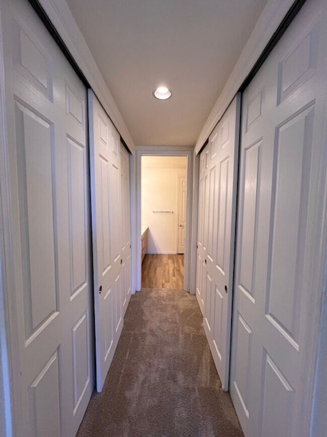 Building Photo - Condo on TPC Summerlin golf course! $2250/...