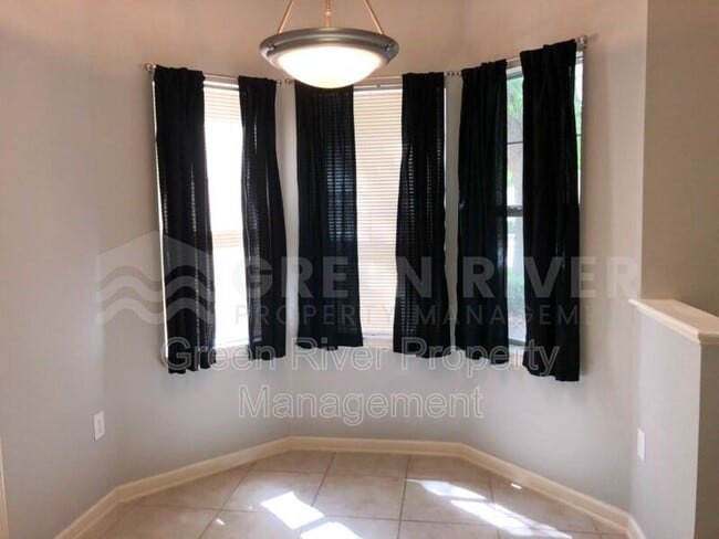 Building Photo - 5663 Greenland Rd