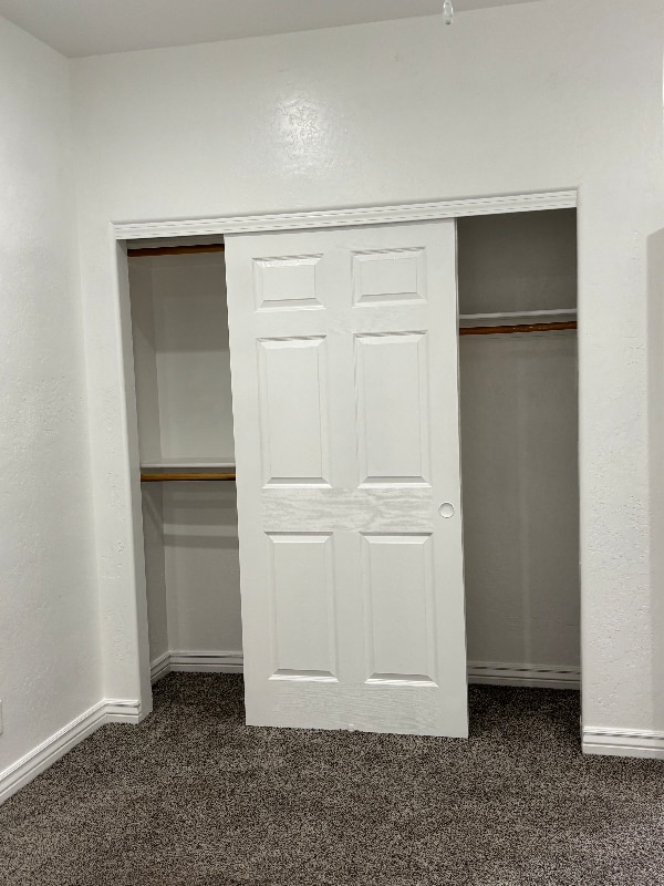 Building Photo - 1520 E Helen Way