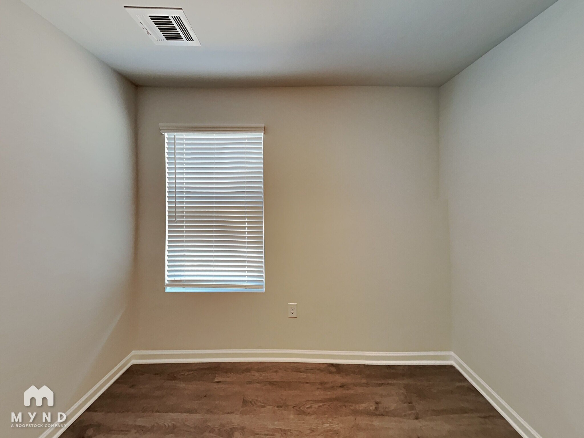 Building Photo - 1832 Carrington Dr