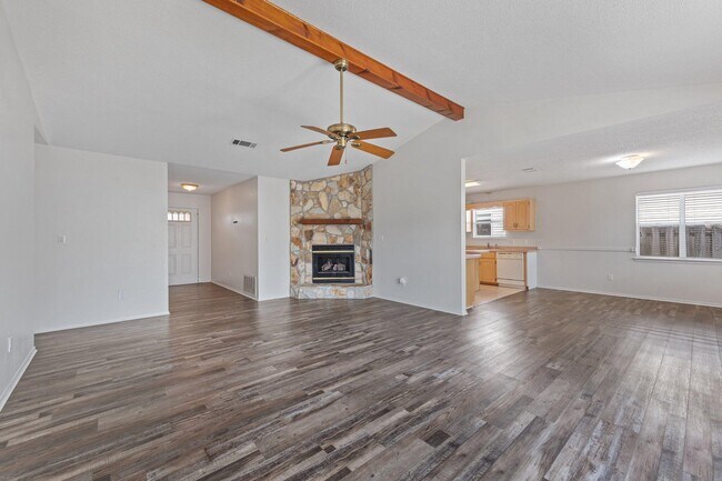 Building Photo - 1569 Meadowbrook Ct