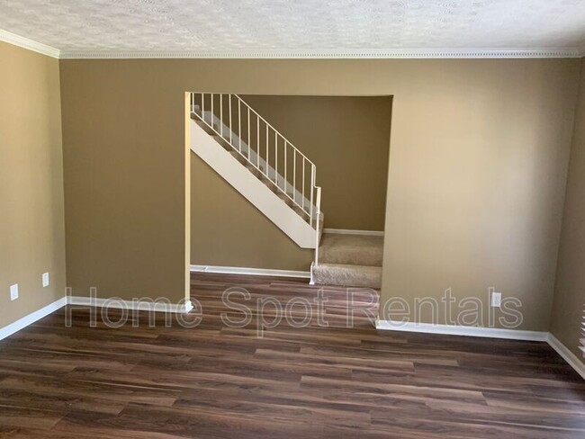 Building Photo - 2932 Lavista Way