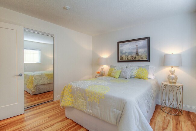 Building Photo - 871 Sonoma Ave