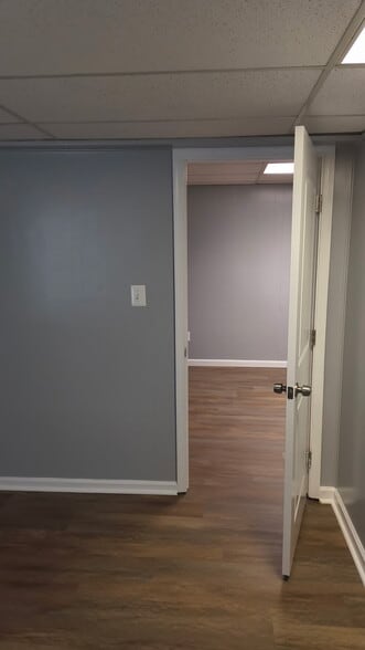 Building Photo - 7452 Fountain Head Dr