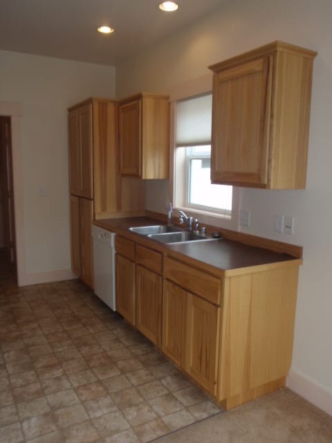 Building Photo - House in the Rattlesnake area
