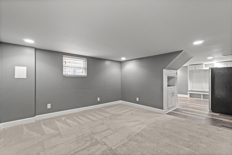 Building Photo - 217 Shawnee Dr