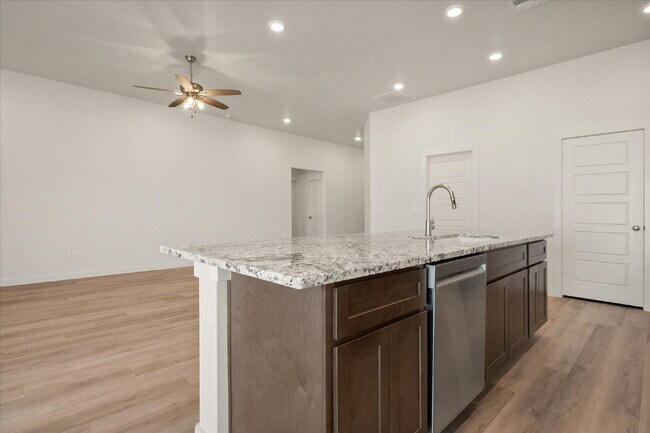 Building Photo - Beautiful New Build Home in Cypress Ranch!