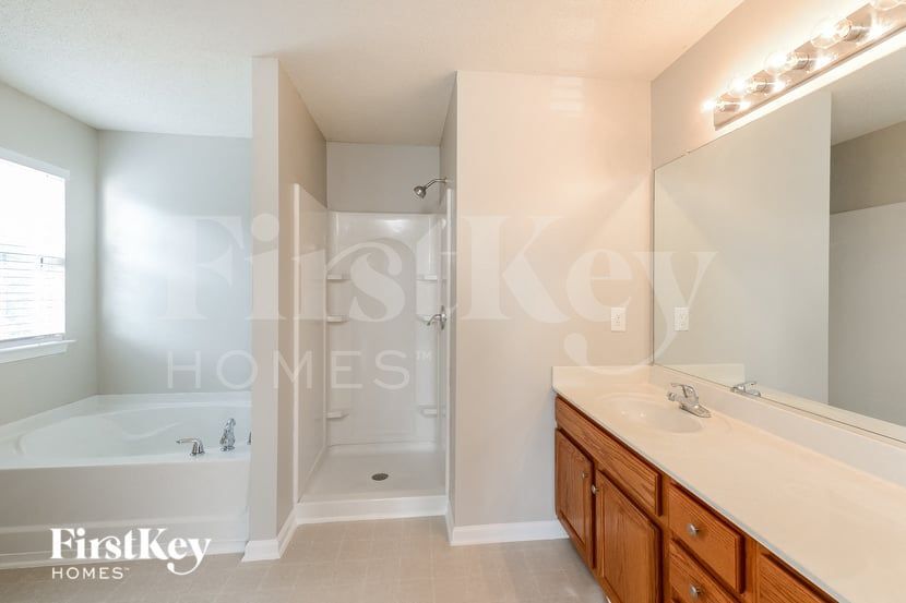Building Photo - 2843 Mossy Meadow Dr
