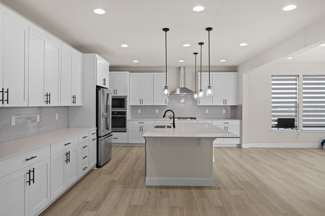 Building Photo - 5613 Farmstead Pl