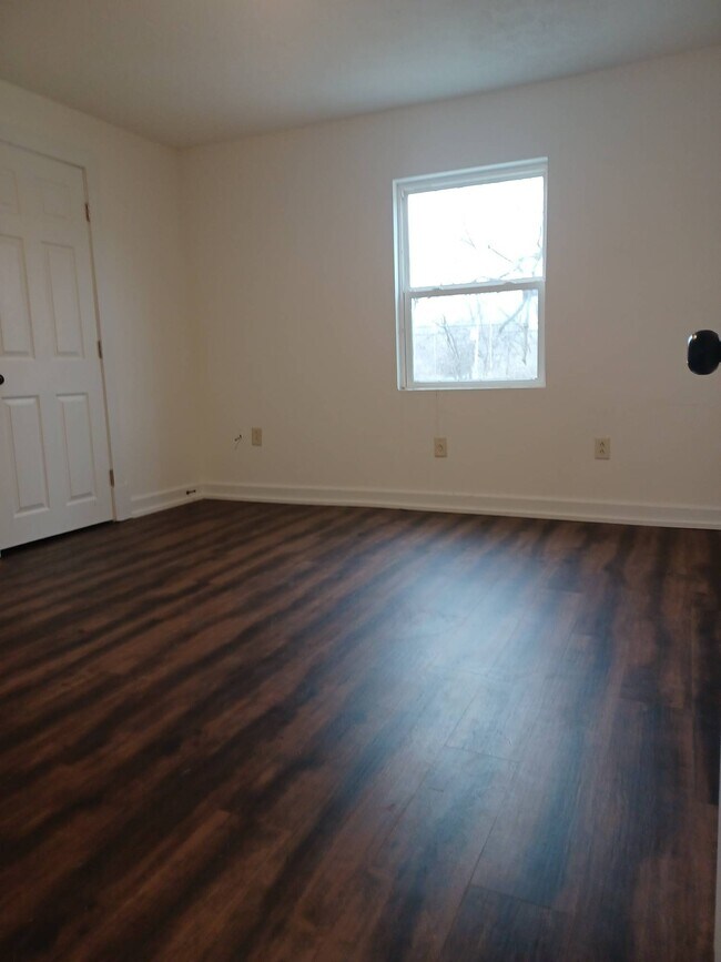 Building Photo - 3128 N Keystone Ave