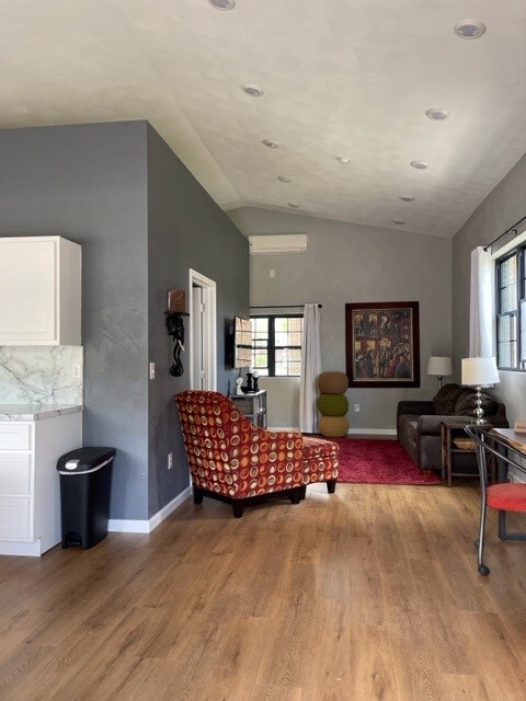 Open floor plan - 204 E Washington St