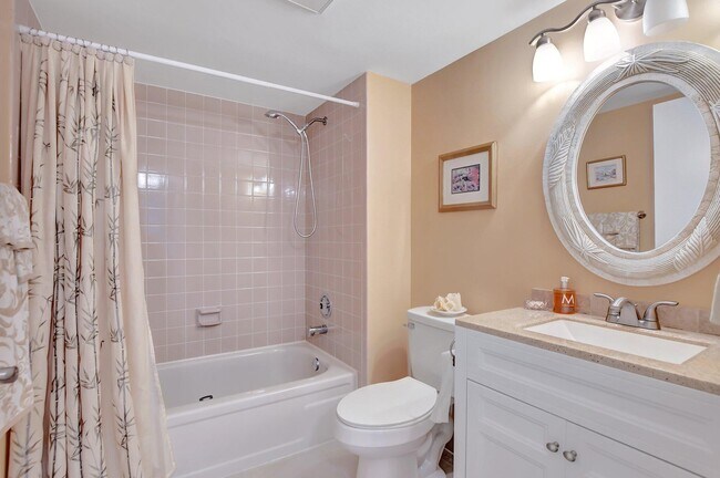 Building Photo - 14527 Bonaire Dr
