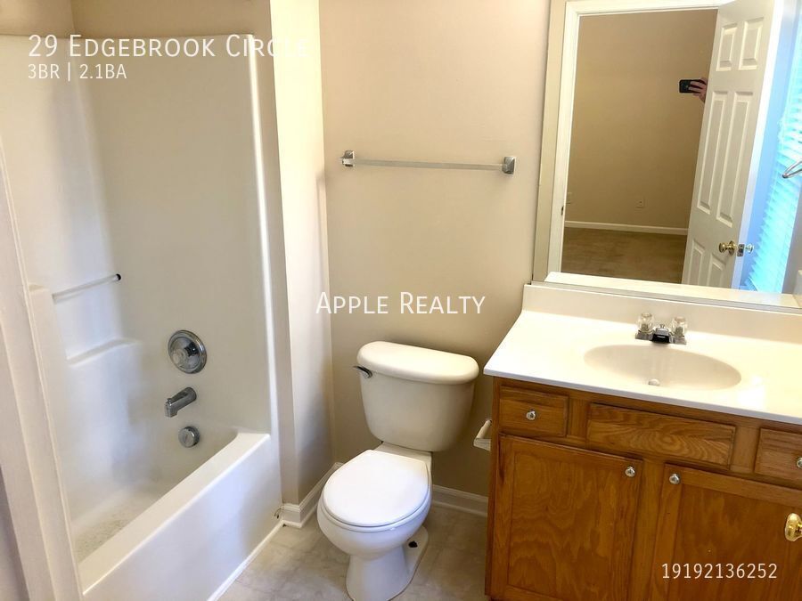 Building Photo - 29 Edgebrook Cir