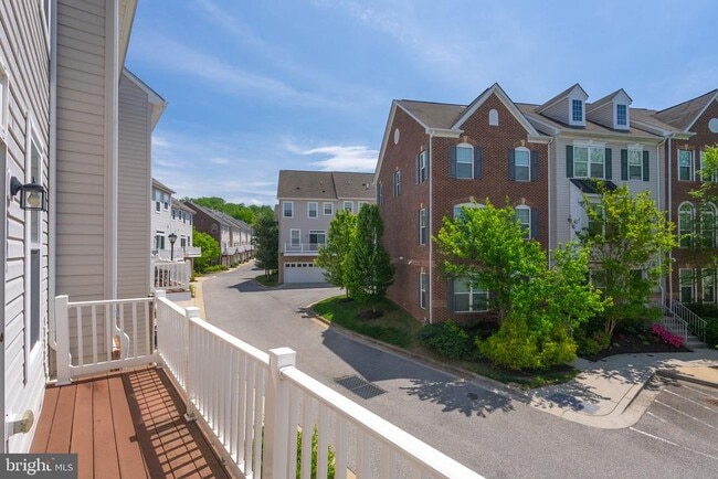 Building Photo - 1706 Fernwood Dr