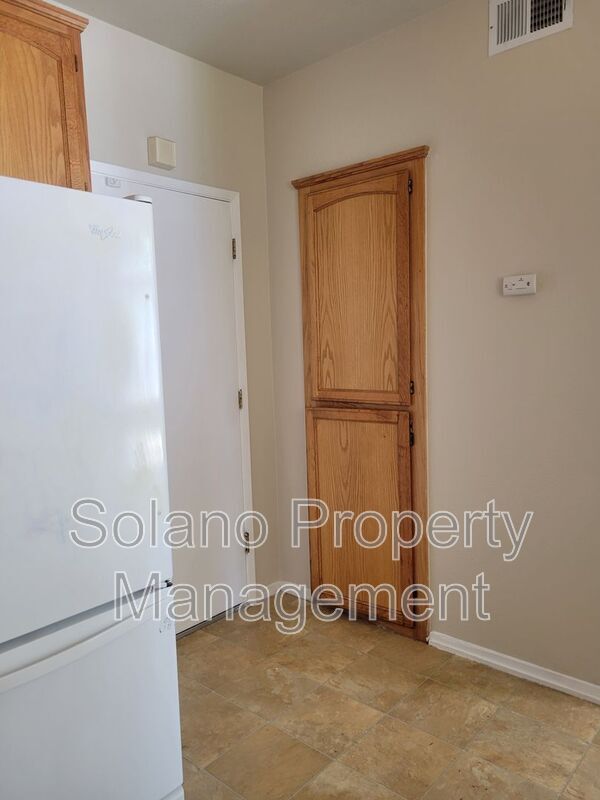 Building Photo - 358 Flagstone Cir