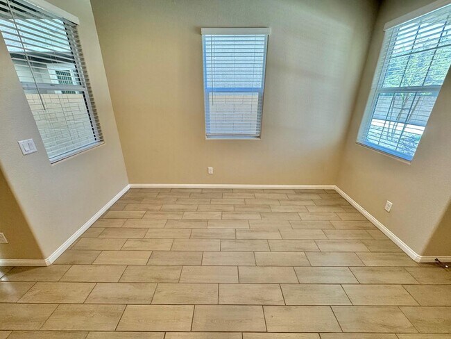 Building Photo - RICHMOND AMERICAN DESIGNER HOME FEATURING ...
