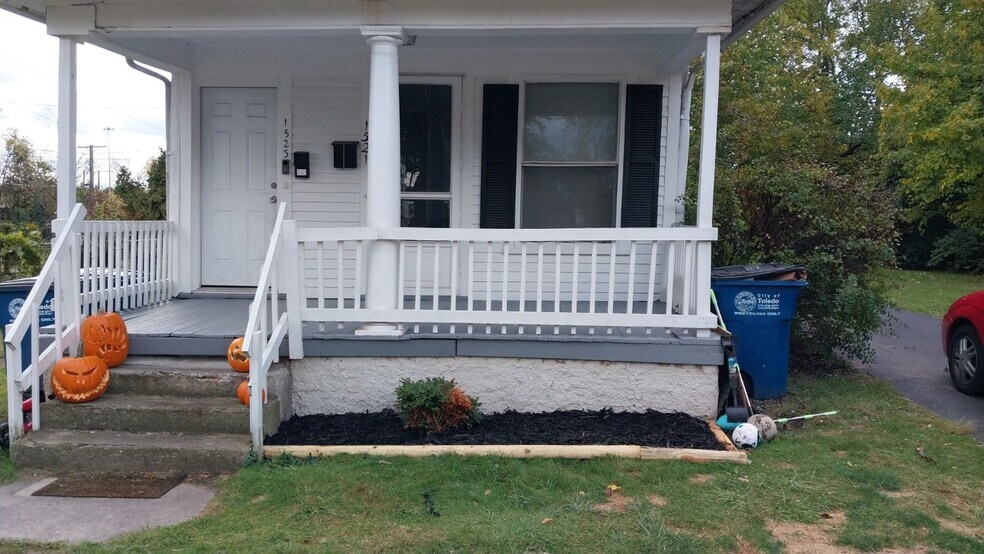 Primary Photo - 1521 Jermain Dr