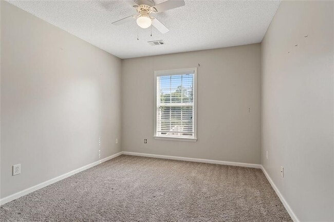 Building Photo - 9155 Friarbridge Dr