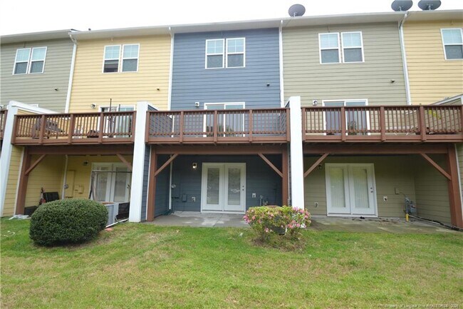 Building Photo - 327 Dove Cottage Ln