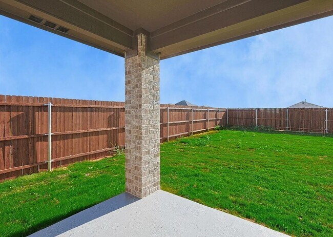 Building Photo - Charming 3BR House in Crowley