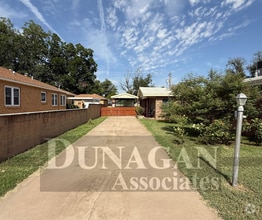 Building Photo - Partially Furnished 2 Bedroom