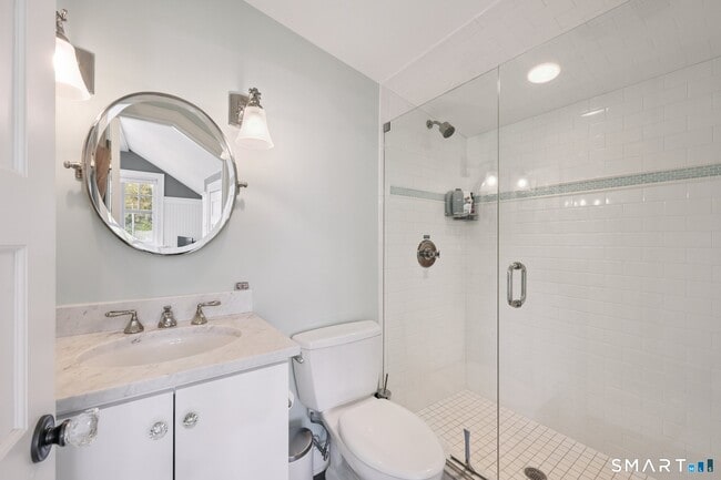 Building Photo - 19 Middle Beach Rd