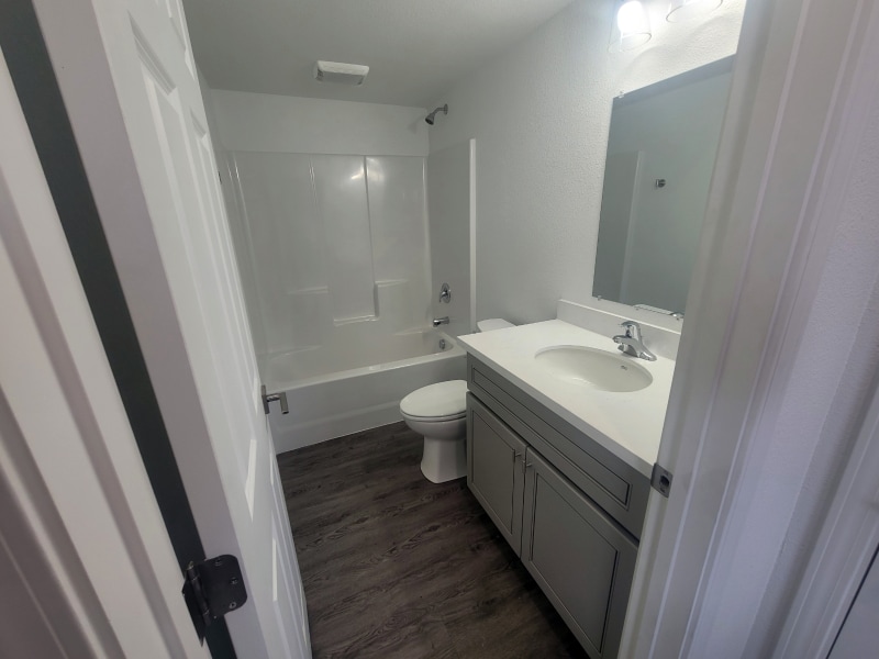 Building Photo - 1957 Harrison Ave